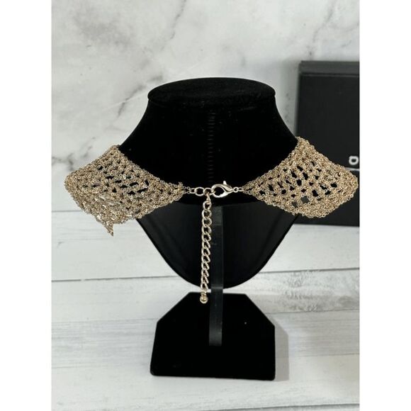 Crocheted chainmail bib necklace, Cleopatra Gold Mesh Collar Necklace - Picture 12 of 12